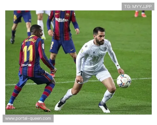 诺坎普翻新后首场欧冠,巴萨球迷高唱孔德赞歌 诺坎普翻新后首场欧冠,巴萨球迷高唱孔德赞歌